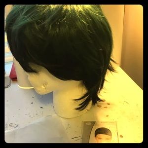 Green and Black wig new comes with black wig cap